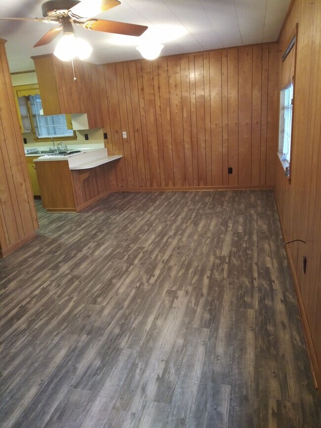 Sala de estar/comedor - 509 Maxine Ave