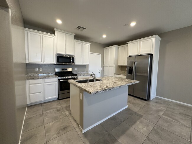 Foto del edificio - 8728 Giant Causeway Ave