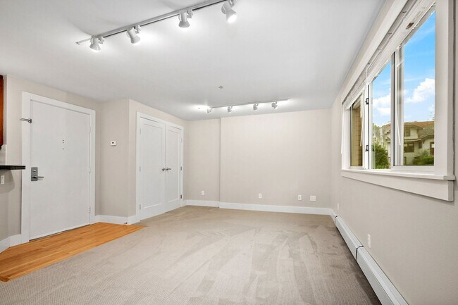 Foto del edificio - Fabulous Urban Retreat Condo in Celebrated...