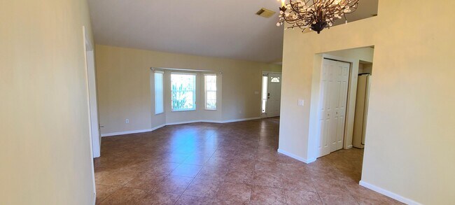 Building Photo - 6769 NW Abigail Ave