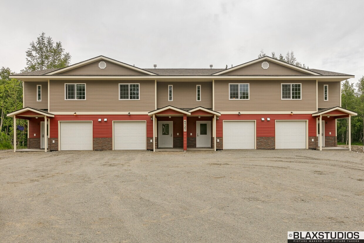 4727 N Baron St, Wasilla, AK 99654 Townhome Rentals in Wasilla AK