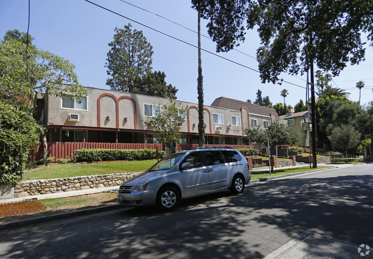 Building - Adena Apartments