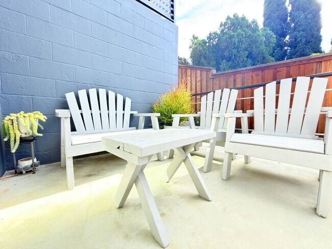 Foto del edificio - 341 Marie Ave