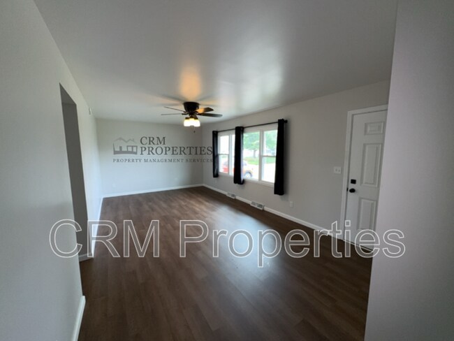 Building Photo - 1200 N Locke St