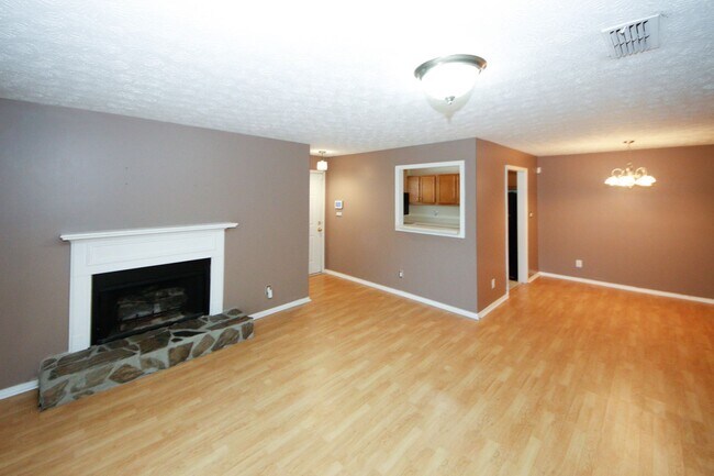 Foto del edificio - Walkable Quiet and Friendly Smyrna