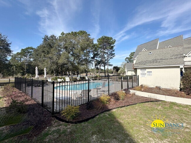 Building Photo - 3 Bedroom Townhome with Community Pools, Dock & Beach Access in Hidden Bay Village!