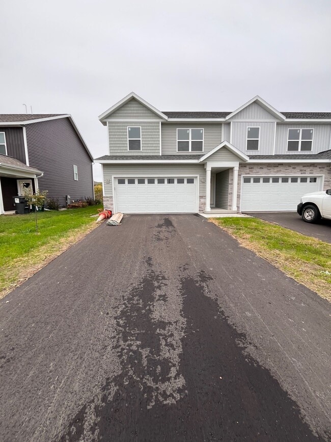 Building Photo - 3402 Green Pastures Ln