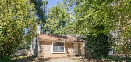 Building Photo - 1526 Merry Oaks Ct