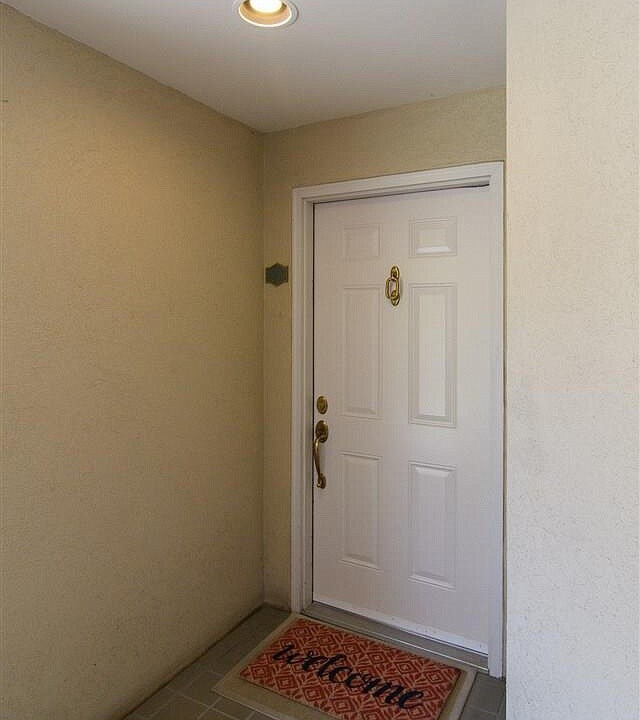 Exterior Entry - 2700 Arlington Ave S