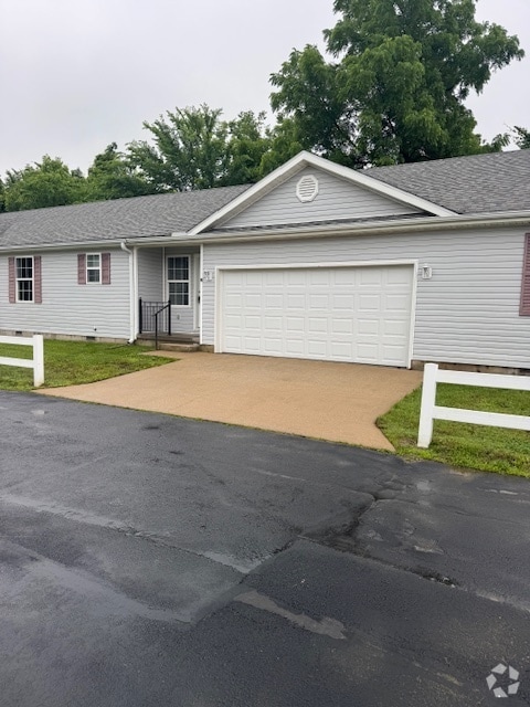 Building Photo - 2305 S Kenser Rd