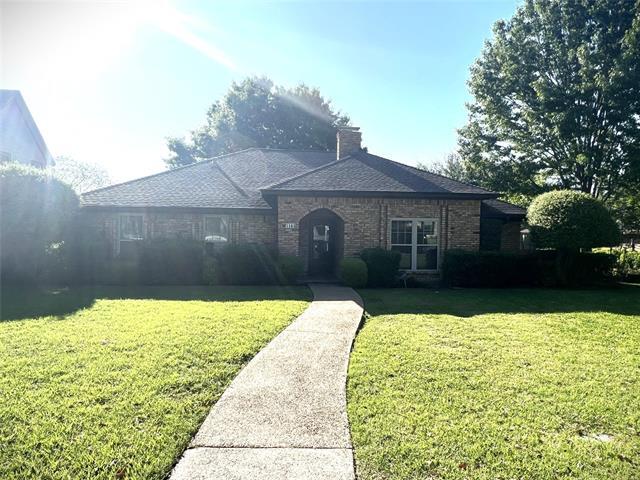 Foto principal - 1165 Ridge Rd W