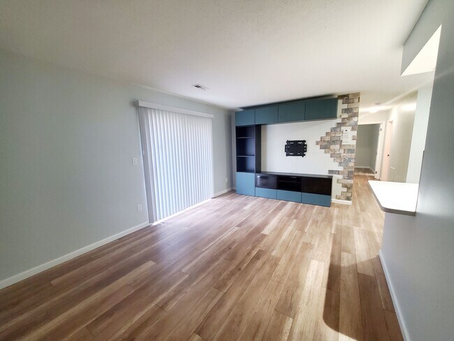 Family Room - 2275 Hedgerow Rd