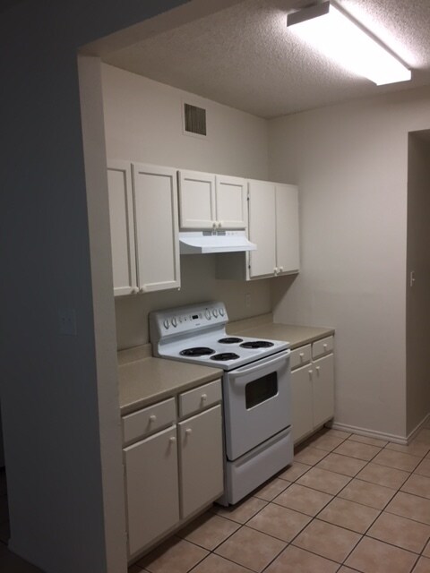 Foto principal - 7636 Windsor Oaks