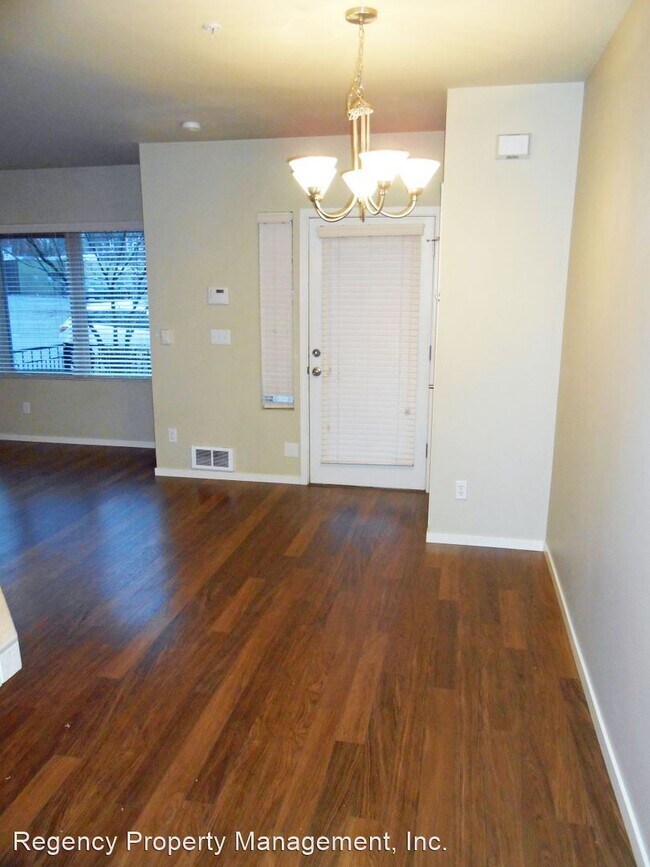 Foto del edificio - 1 br, 1 bath House - 7502 N Burlington Ave