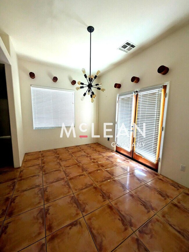 Foto del edificio - Classic 3 Bedroom Spanish Home with Pool -...