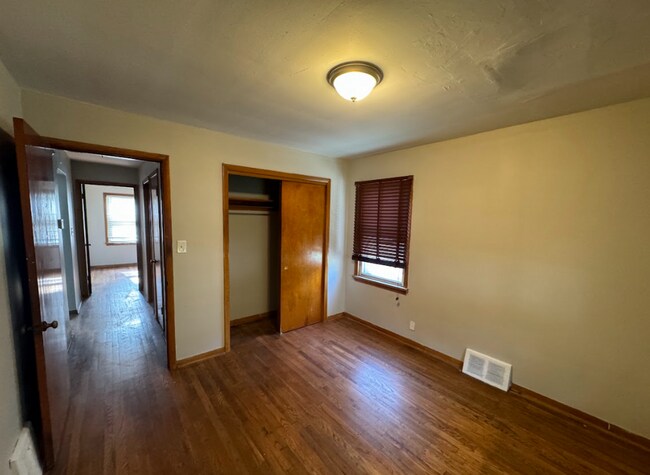 Foto del edificio - Single Family Home 3 beds 1 bath FOR RENT!