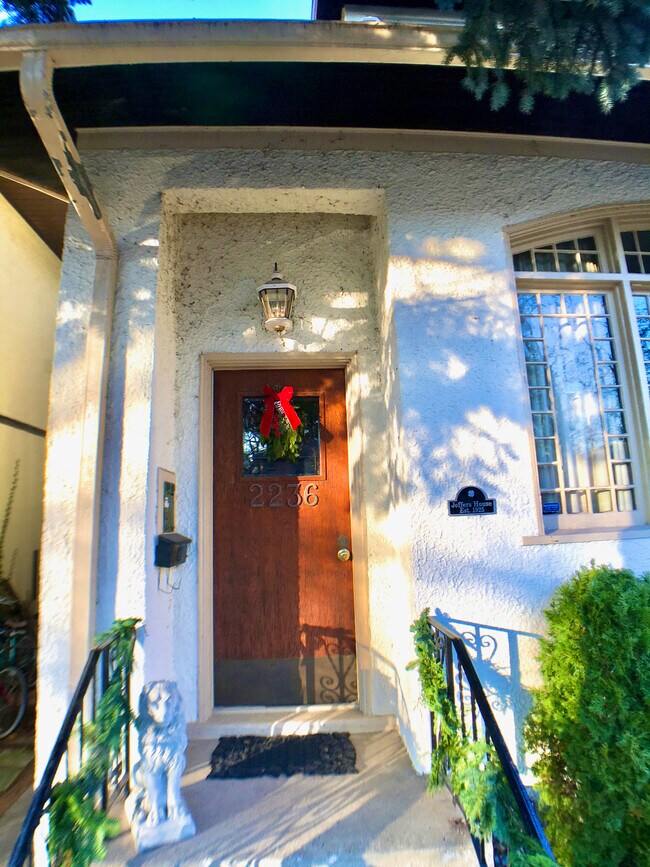 Foto del edificio - 2236 W Estes Ave