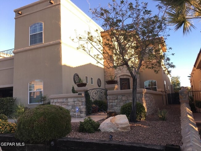 Building Photo - 6596 Hermoso Del Sol Dr