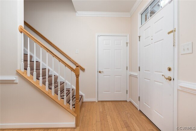Building Photo - 5701 Park Creste Dr