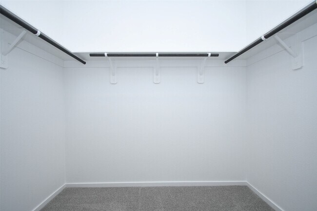 Building Photo - 4210 Laurel Oak Cir