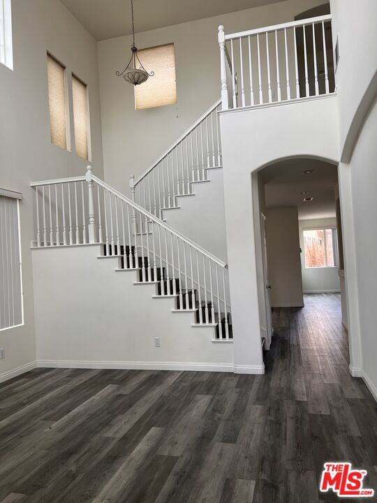 Building Photo - 3406 Club Rancho Dr