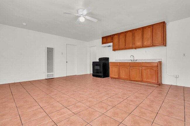 Foto del edificio - 1166 E 43rd Pl