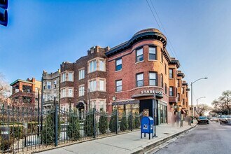 Building Photo - 2537 N California Ave