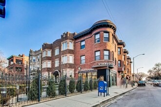 Building Photo - 2537 N California Ave