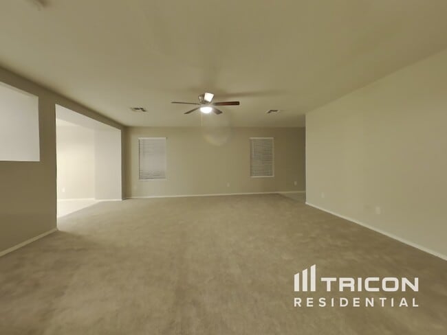 Foto del edificio - 11522 W Charter Oak Rd