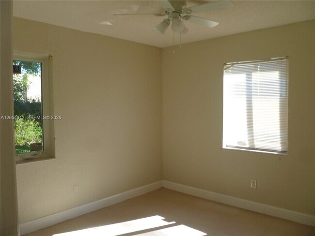 Foto del edificio - 428 NW 21st Terrace