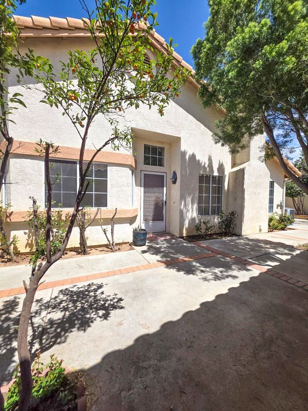 Building Photo - 980 Oakland Hills Dr