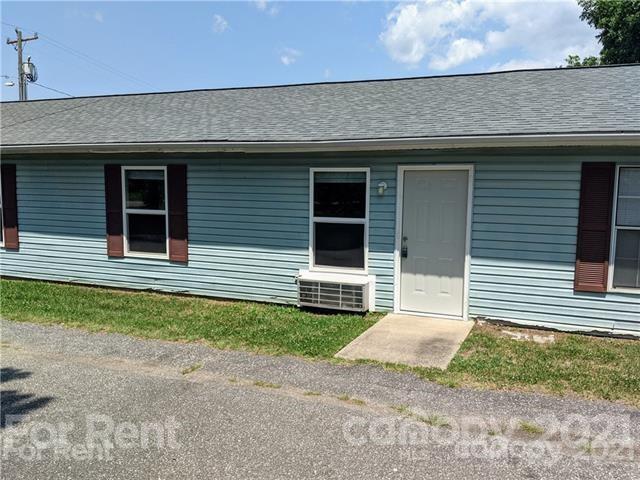 Primary Photo - 254 Lytton St