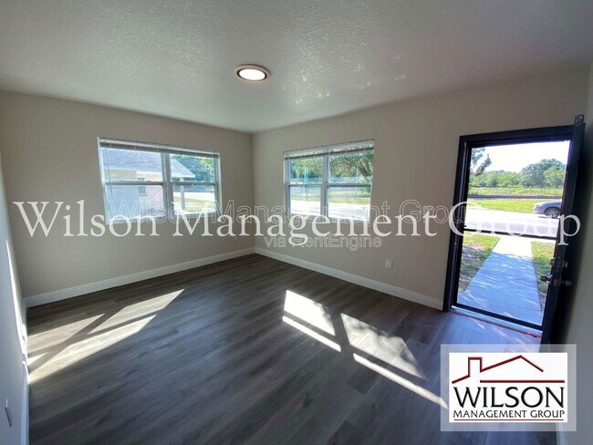 Foto del edificio - 1904 SW Rd