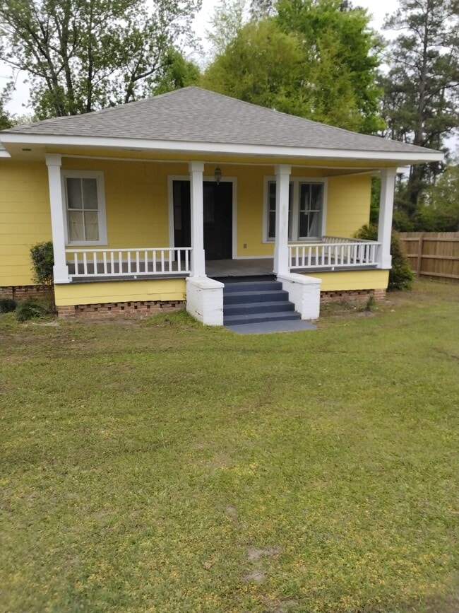 Building Photo - 407 Alco Dr