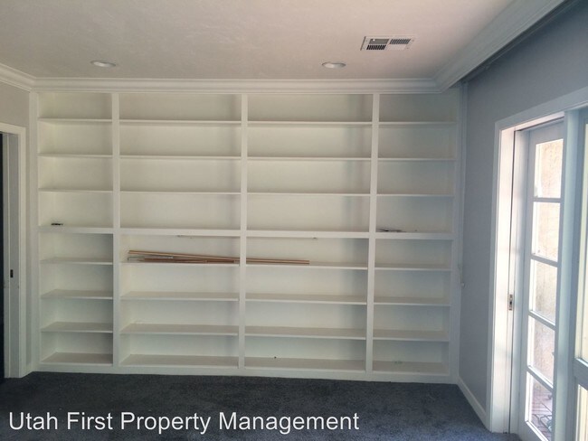 Foto del edificio - 4 br, 3 bath House - 60 E. Hope St.