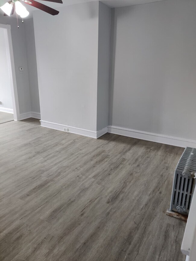 Foto del edificio - 532 E Mayland St