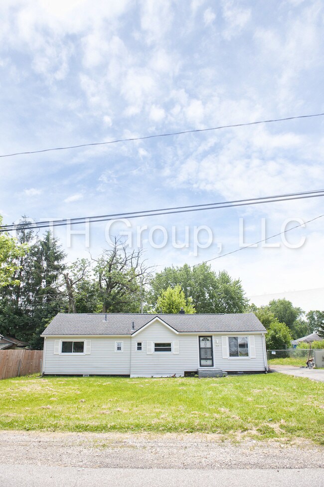 Building Photo - 1635 Ransburg Ave