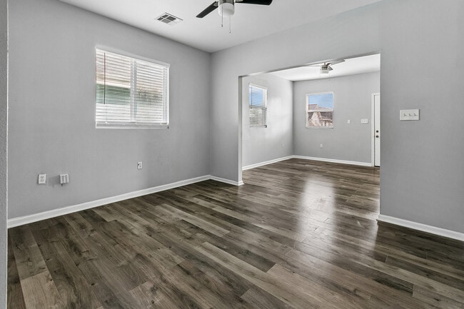 Building Photo - 3540 Clermont Dr
