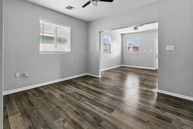 Foto del edificio - 3540 Clermont Dr