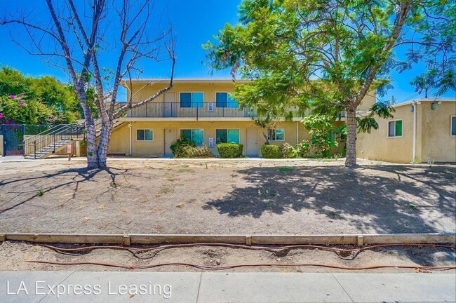 Building Photo - 3528 W Adams Blvd