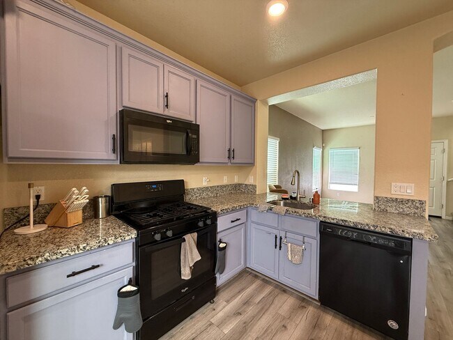 Foto del edificio - Beautiful 2-Story, 3 Bedroom, 2½ Bathroom ...