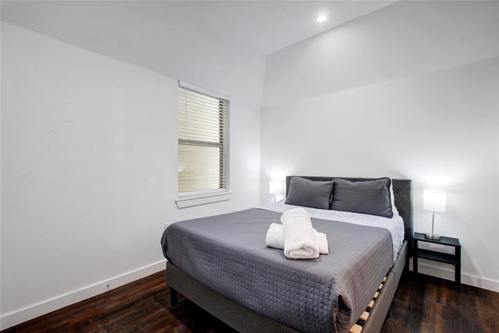 Foto del edificio - 1010 W 26th St