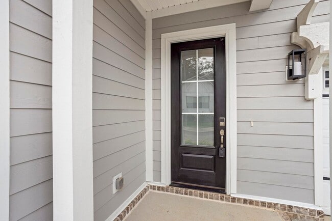 Building Photo - 3706 Apies St