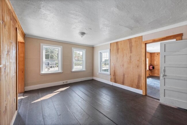 Building Photo - 935 Rumney Rte 25