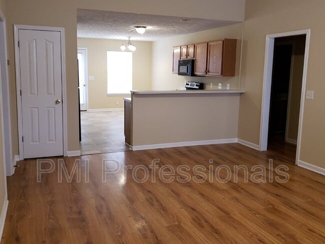 Building Photo - 2624 Dakota Way