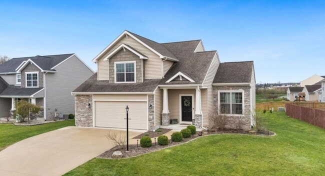 Building Photo - 15119 Whitaker Dr