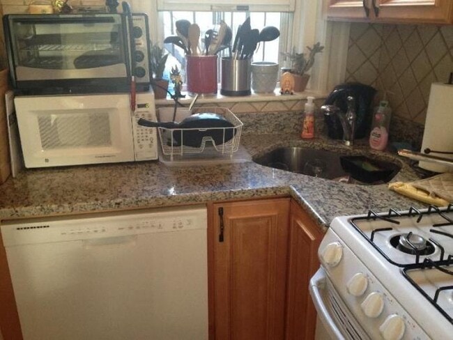 Building Photo - 2 bedroom in Brighton MA 02135