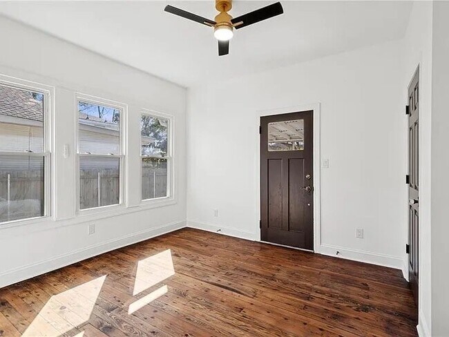Building Photo - 3838 Clematis St