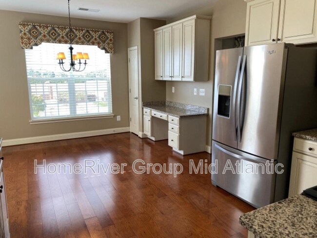 Building Photo - 8606 Wintergreen Ct