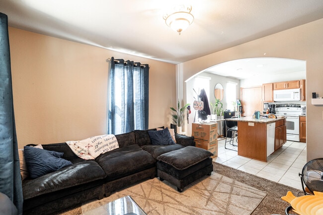 Foto del edificio - 1801 S 64th St